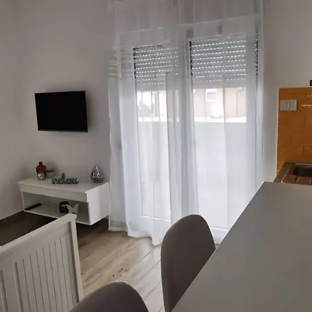 Katarina Apartment Vir